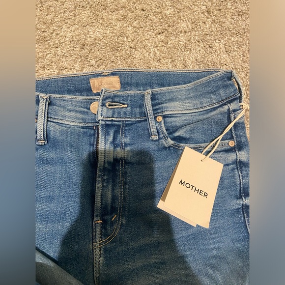 Mother Denim the mid rise dazzler ankle fray in riding the cliffside - Picture 15 of 16